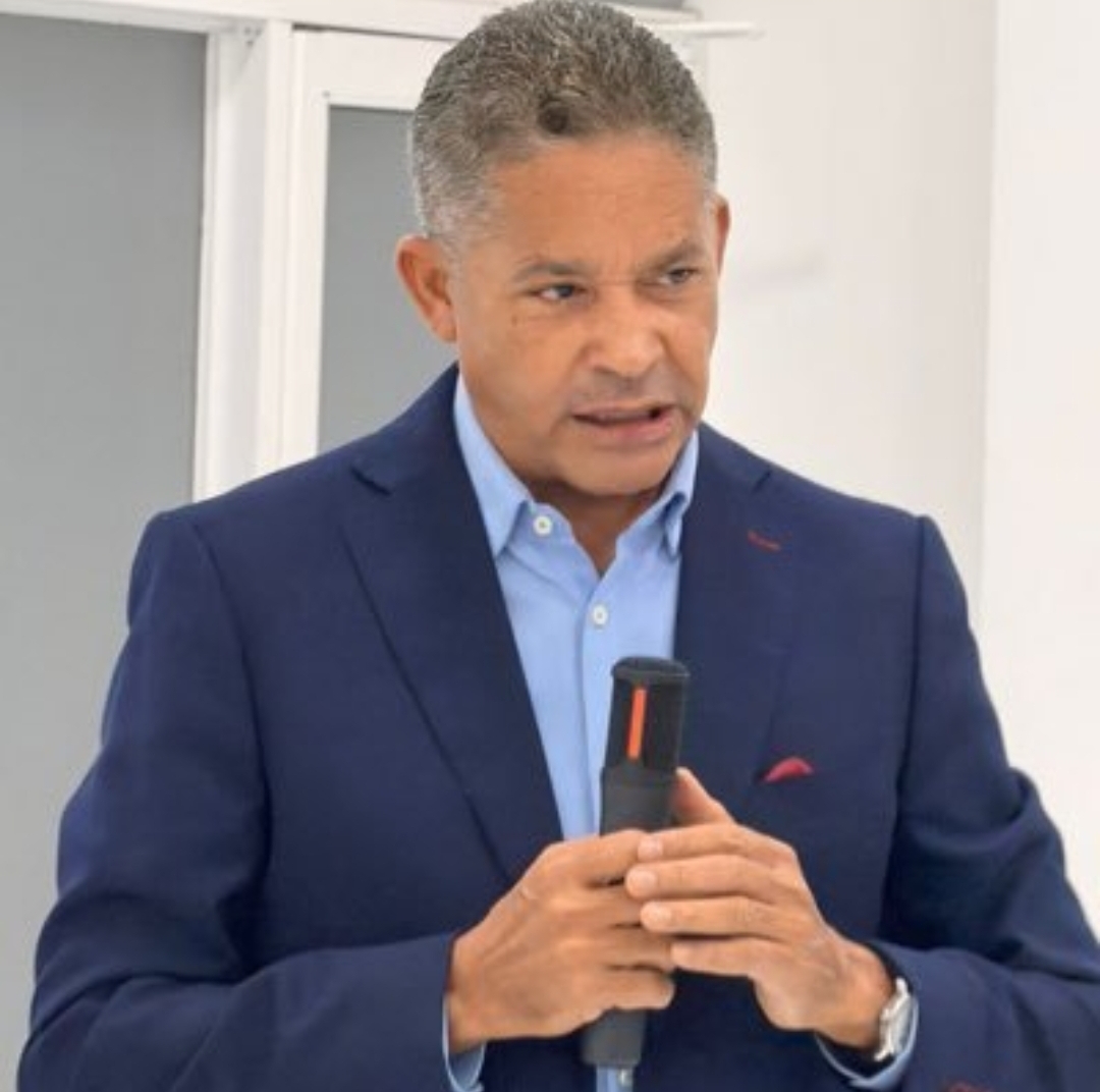 Diputado Eugenio Cedeño llama a defender el libre acceso a las playas dominicanas tomando como ejemplo a México